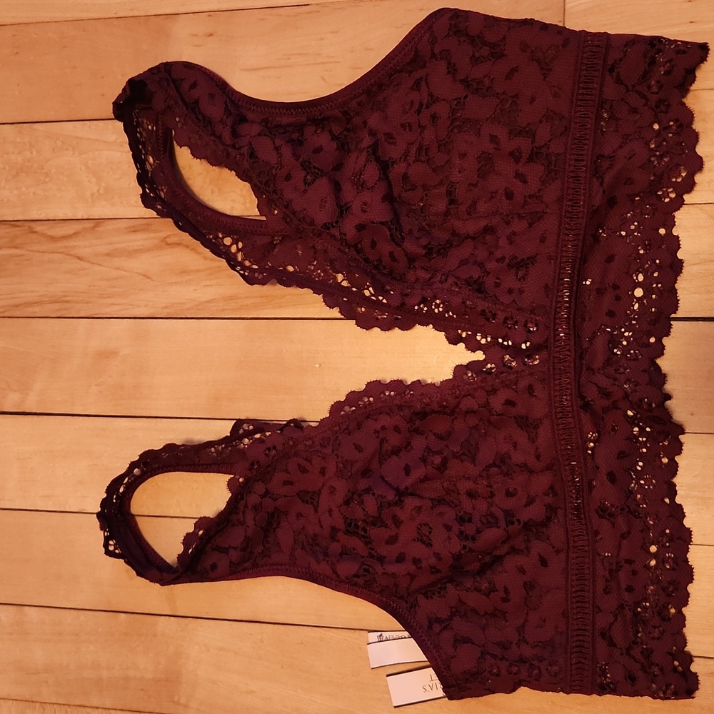 Victori's Secret Lace Bralette in Burgundy